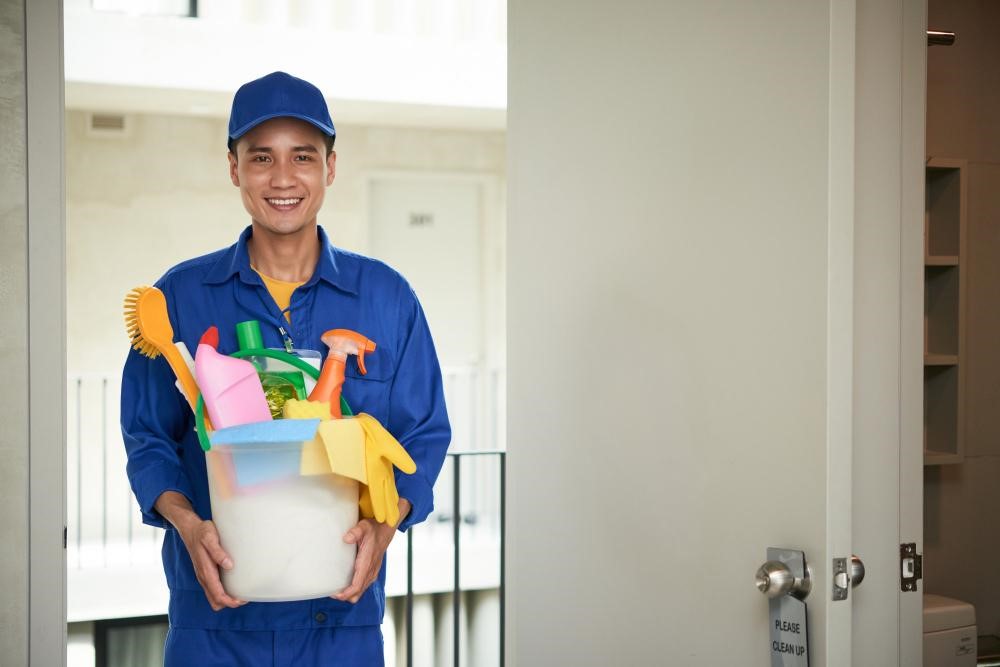 Image illustrating commercial cleaning man in New York
